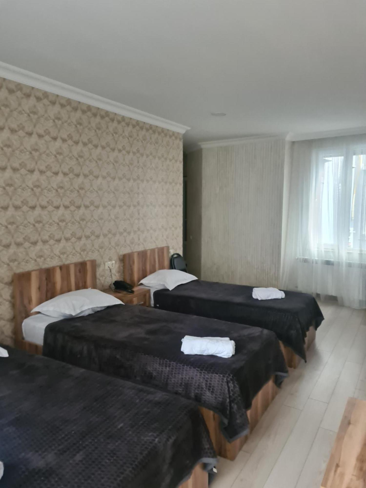 Mikepalace Hotel Batumi Room photo