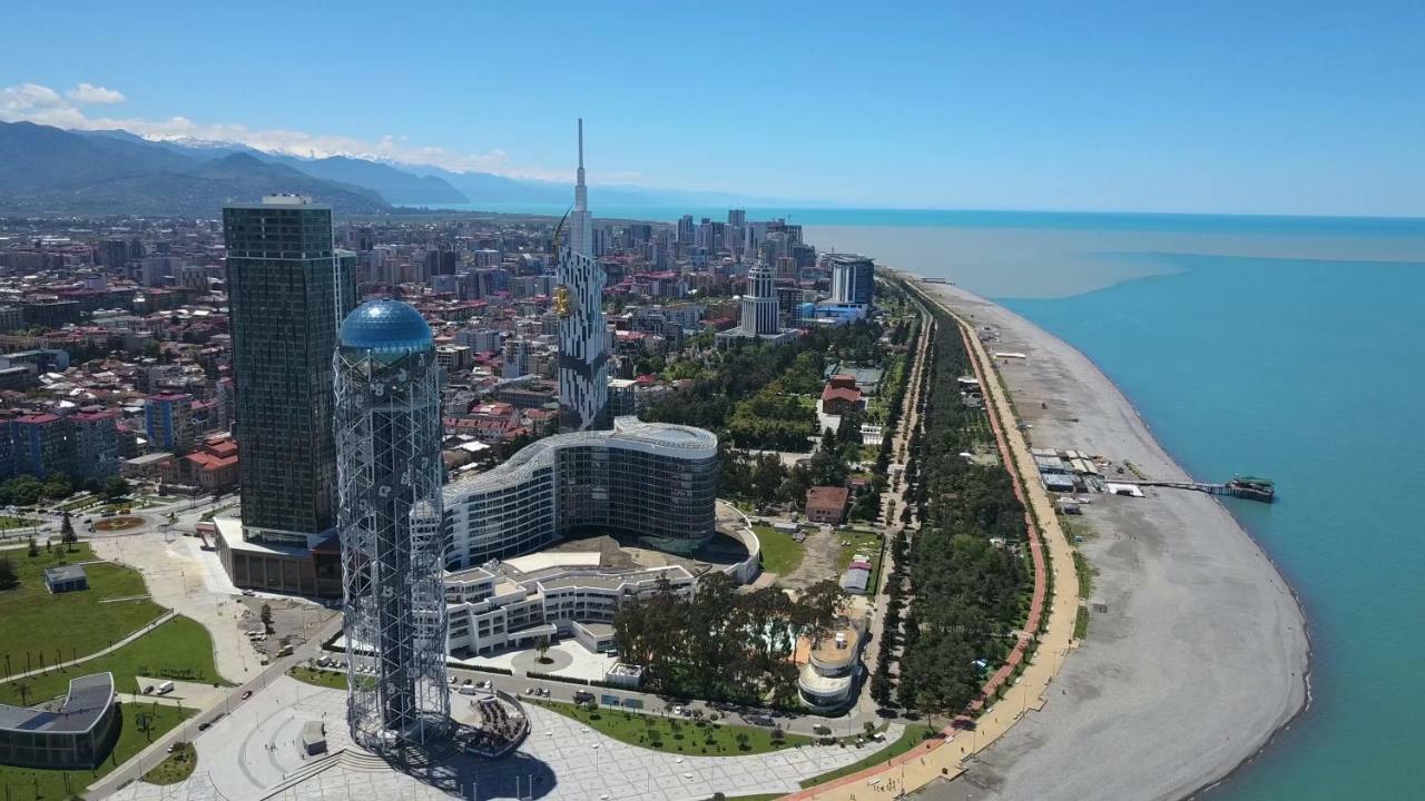 Mikepalace Hotel Batumi Exterior photo